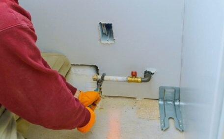 Assessing pipe materials emergency situations